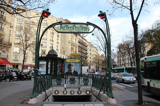 Fred Romero / Flickr / CC-BY 2.0 Metro