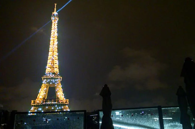 Vania Wolf / Flickr / CC-BY-SA 2.0 Restaurant Les Ombres