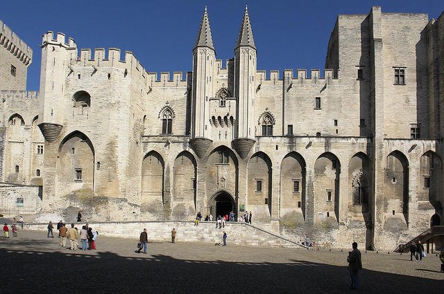 10 steden van de Provence die het bezoeken waard zijn