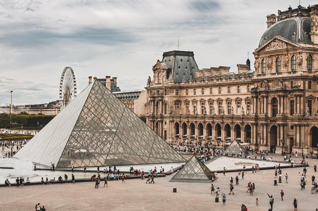 Louvre