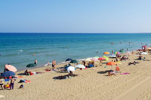 Lido di Noto Beach