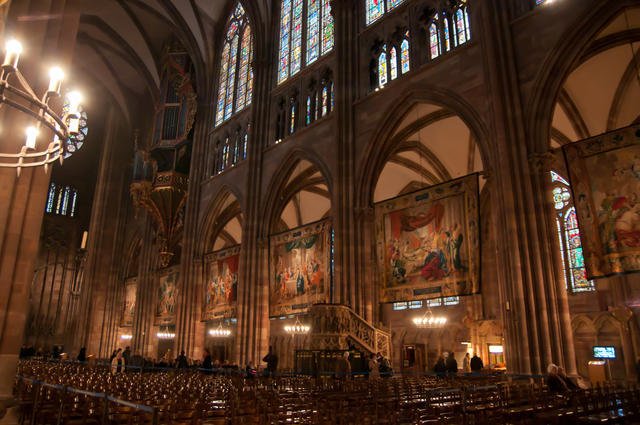 Foto: LenDog64 / Flickr / CC-BY-ND 2.0 Ga naar een concert in de Kathedraal