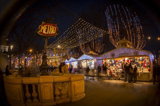 Kerstmarkt op de Champs-Elysées