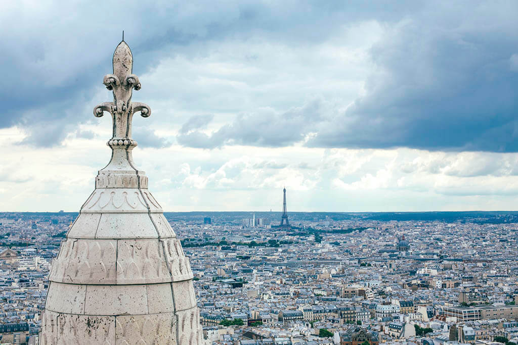 Verblijf in een hotel met uitzicht op zowel de Eiffeltoren als de Sacré-Coeur