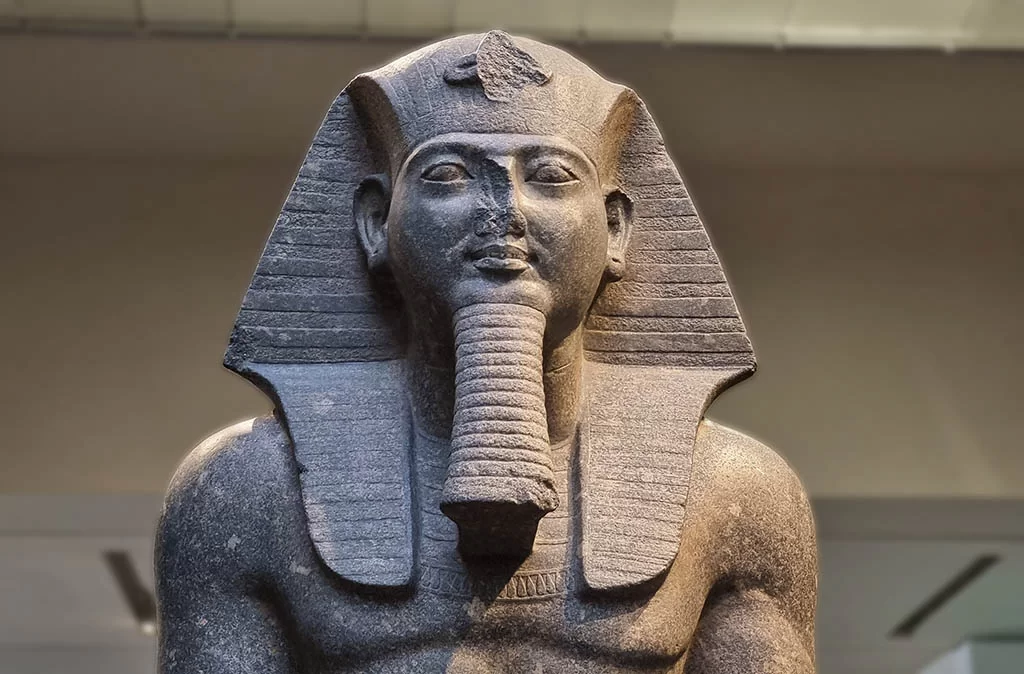 Louvre in 2 uur: de belangrijkste meesterwerken van het museum. Ramses II