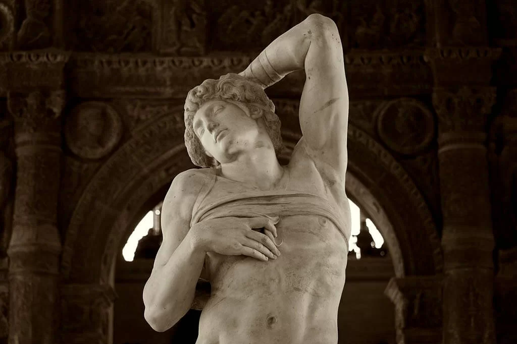 Louvre in 2 uur: Stervende slaaf