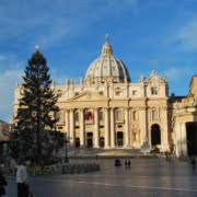 Kerstboom op het plein bij het Vaticaan