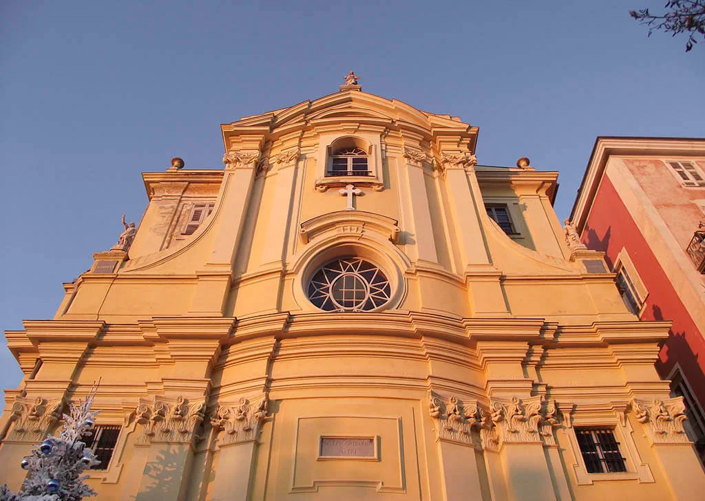 10 activiteiten om te doen in Nice: Ontdek de kerken